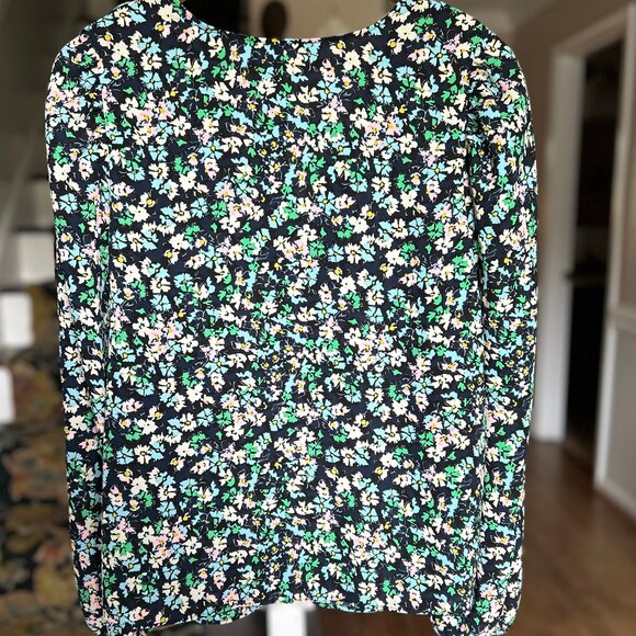 NWT Marks & Spencer Navy Floral V-Neck Button Detail Long Sleeved Blouse Size 16 - Picture 4 of 10
